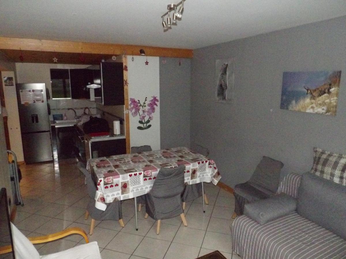 Les Clarines Apartment Паси Екстериор снимка